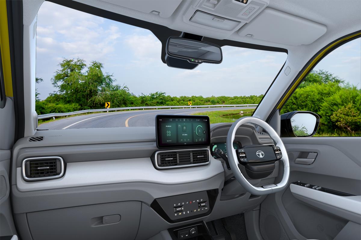 കൂടുതൽ PUNCH !